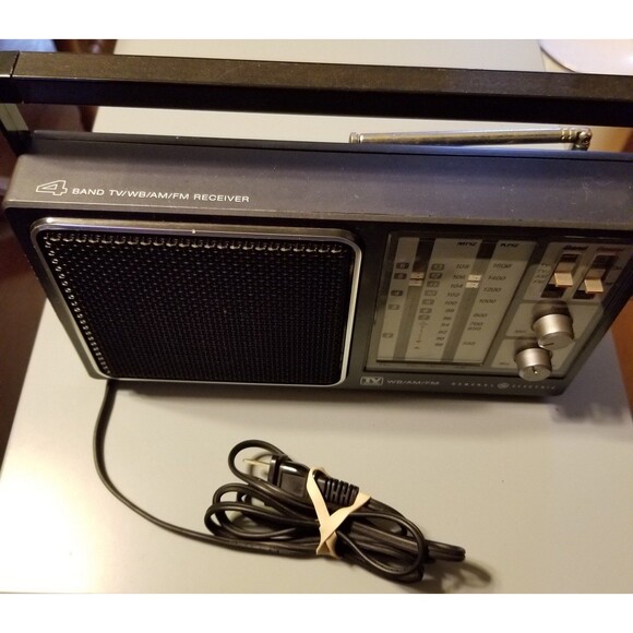 Vintage General Electric TV Sound WB/AM/FM Radio Receiver Model 7-2945A Working - Picture 4 of 12